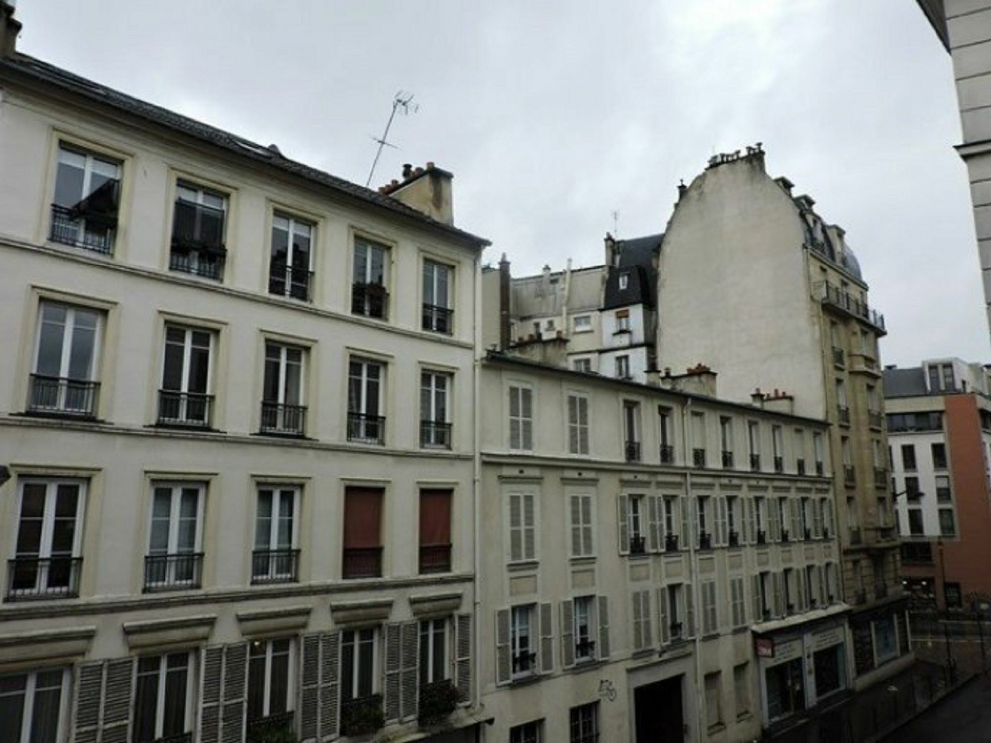 Paris Hotel Le Mediterraneen 외부 사진
