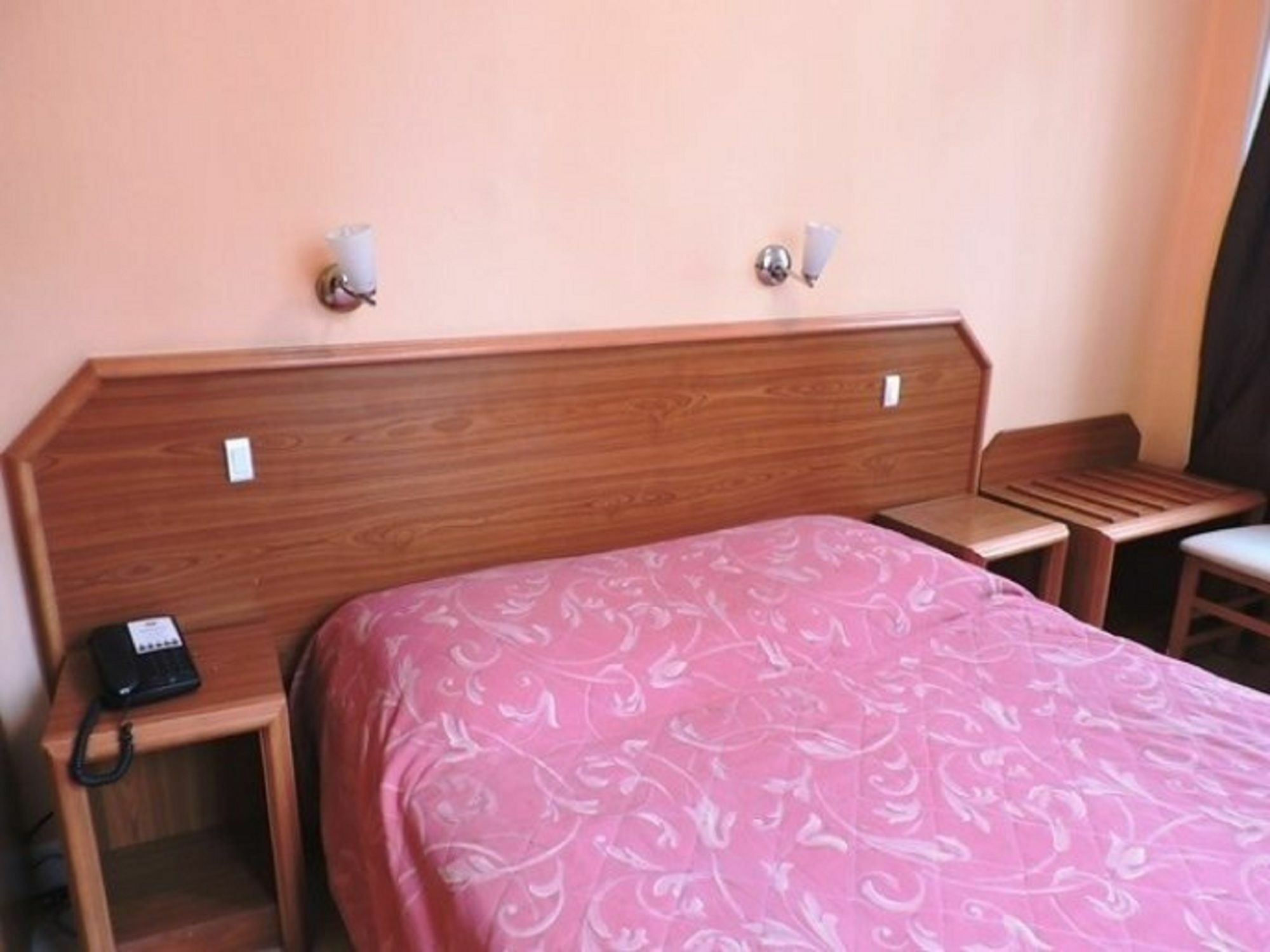 Paris Hotel Le Mediterraneen 외부 사진