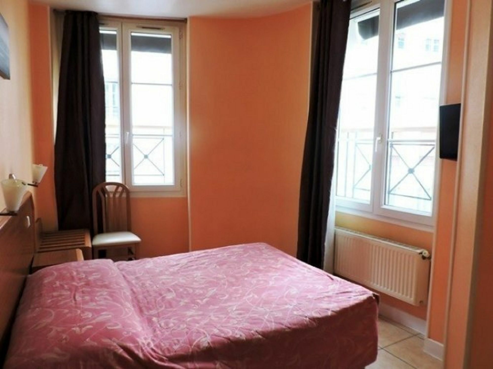 Paris Hotel Le Mediterraneen 외부 사진